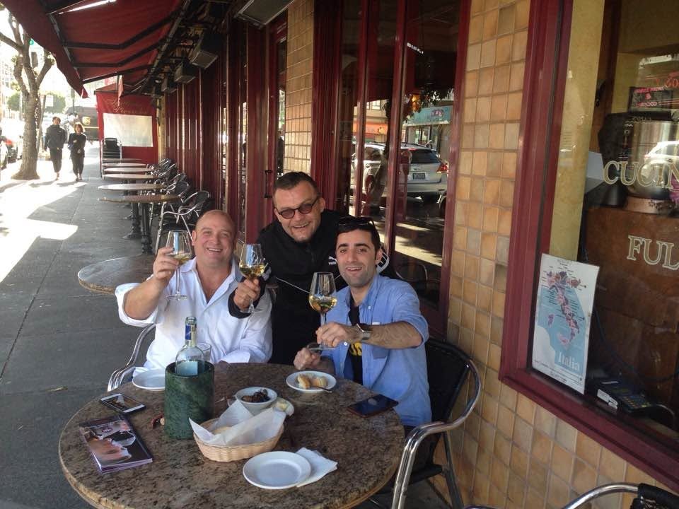 Columbus Avenue with writers.-Columbus Avenue con gli scrittori.
